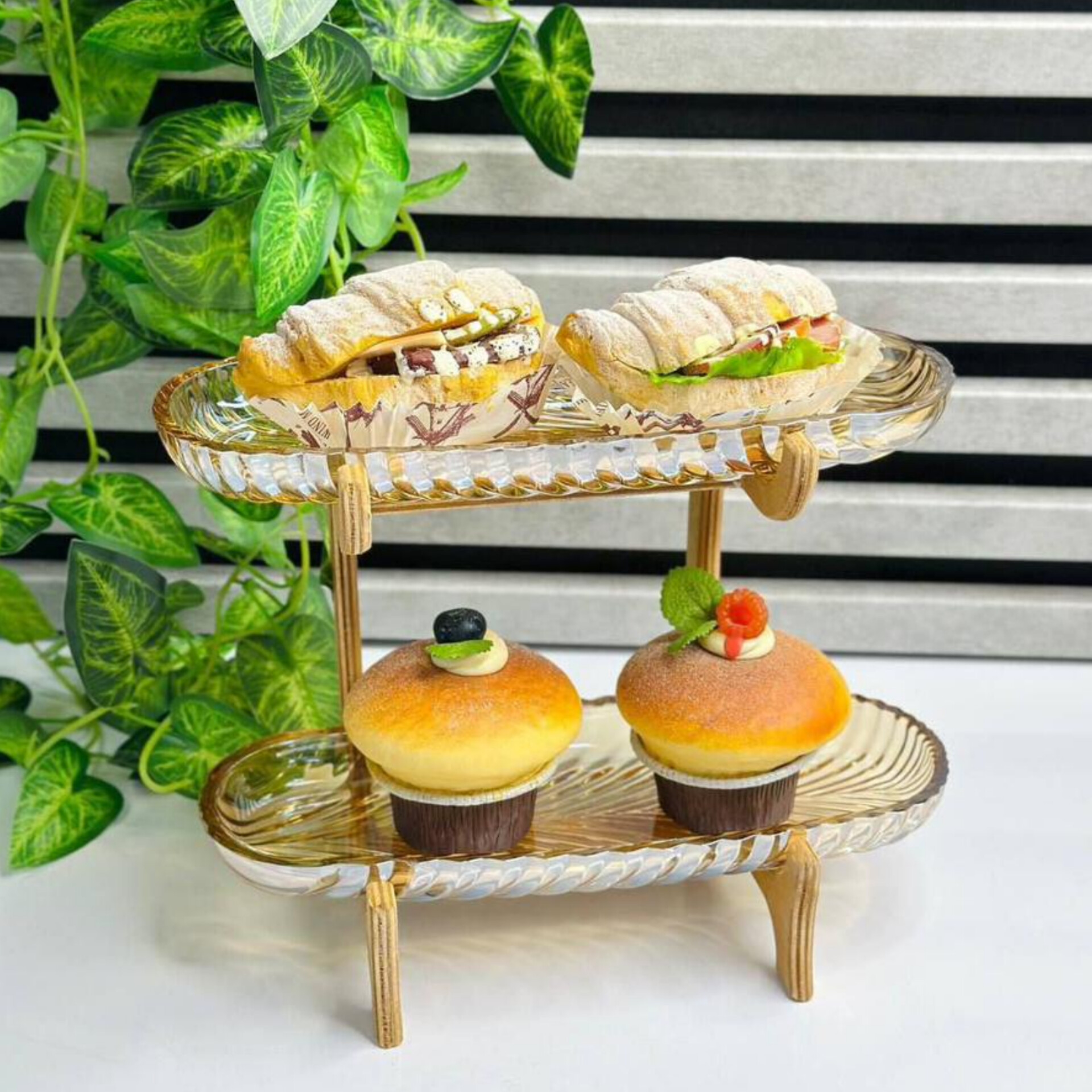شیرینی و تنقلات ۲طبقه چوب و شیشه سانتا